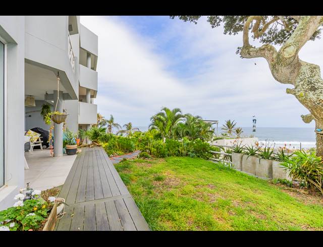 3 BEDROOM APARTMENT FOR SALE IN NEWSEL BEACH